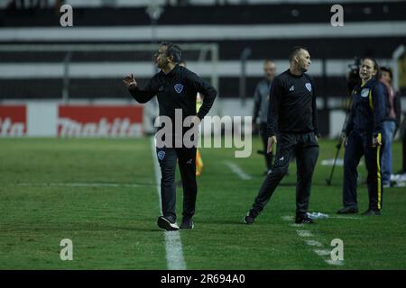 Ponta Grossa, Brasilien. 07. Juni 2023. PR - PONTA GROSSA - 07/06/2023 - BRASILEIRO C 2023, OPERARIO X PAYSANDU - Marquinhos Santos Coach von Paysandu während eines Spiels gegen Operario im Germano Kruger Stadion für die brasilianische Meisterschaft C 2023. Foto: Joao Vitor Rezende Borba/AGIF/Sipa USA Kredit: SIPA USA/Alamy Live News Stockfoto