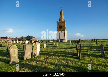 Der Turm und Turm der St.-Germain-Kirche Marske by the Sea ist eine Kategorie 2. Cleveland, North Yorkshire. Alles, was von der Kirche übrig ist Stockfoto