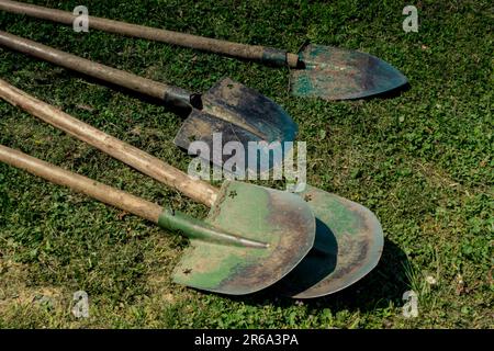 Garten Metall Schaufel oder Spaten in der Ansicht Stockfoto