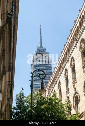 Lateinamerikanischer Turm, Torre Latinamericano, Mexiko-Stadt, Mexiko, erbaut 1956 Stockfoto