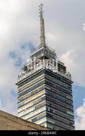 Lateinamerikanischer Turm, Torre Latinamericano, Mexiko-Stadt, Mexiko, erbaut 1956 Stockfoto