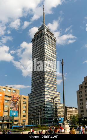 Lateinamerikanischer Turm, Torre Latinamericano, Mexiko-Stadt, Mexiko, erbaut 1956 Stockfoto