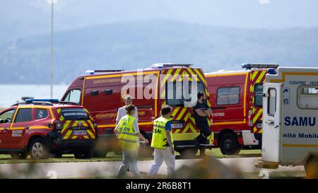 Annecy, Frankreich. 08. Juni 2023. Kredit: PHOTOPQR/LE DAUPHINE/Grégory YETCHMENIZA; Annecy; 08/06/2023; Messerangriff in Annecy: Sieben Verletzte, darunter sechs Kinder, ein Mann hat Oung-Kinder verhaftet.Messerangriff in Annecy: Sieben Verletzte, darunter sechs Kinder, ein Mann verhaftet Kredit: MAXPPP/Alamy Live News Stockfoto