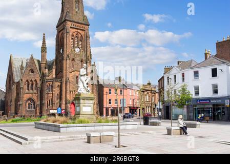 Dumfries, Statue von Robert Burns vor der St. George's Church of Scotland Dumfries Dumfries und Galloway Scotland UK GB Europe Stockfoto