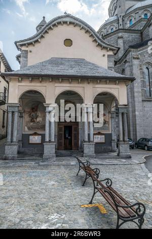 Valle Vigezzo, Italien - 08/22/2020: Das schöne Heiligtum in Re im Piemont Stockfoto