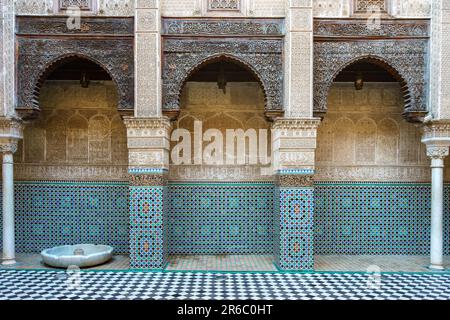 Marokko. Fes. Al-Attarine Madrasa, Fez Medina. Es wurde 1323-1325 vom Marinid Sultan Uthman II. Abu Said gebaut Stockfoto