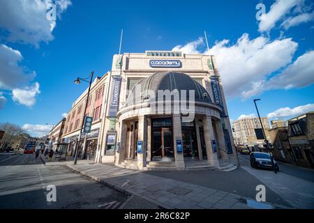 LONDON, MÄRZ 2023: O2 Academy Brixton, ein führender Musikort in London nahe dem Zentrum von Brixton, Südwest-London Stockfoto