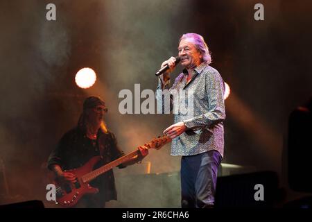 Solvesborg, Schweden, 8. Juni, 2023. Tag 2 Deep Purple (GB) tritt beim Sweden Rock Festival auf. Roger Glover - Bass Ian Gillan - Vocals Credit: PEO Mšller/Alamy Live News Stockfoto