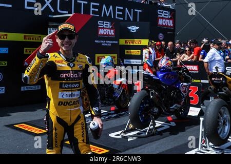 Misano Adriatico, Italien. 03. Juni 2023. Alvaro Bautista von Aruba.it Racing - Ducati mit Ducati Panigale V4R feiert während der FIM SBK Superbike World Championship Pirelli Emilia-Romagna Runde auf der Misano World Circuit. (Foto: Fabrizio Carabelli/SOPA Images/Sipa USA) Guthaben: SIPA USA/Alamy Live News Stockfoto