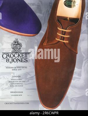 Crockett & Jones, Hersteller der besten handgefertigten englischen Männer- und Damenschuhe, Werbespot in einem Magazin 2014 Stockfoto