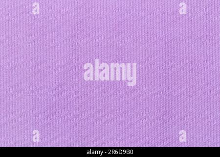 Hellvioletter Hintergrund aus einem Textilmaterial. Material mit natürlicher Textur. Stockfoto