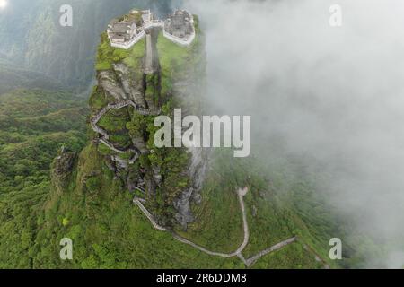 Blick aus der Vogelperspektive auf den Berg Fanjingshan in Guizhou - China Stockfoto