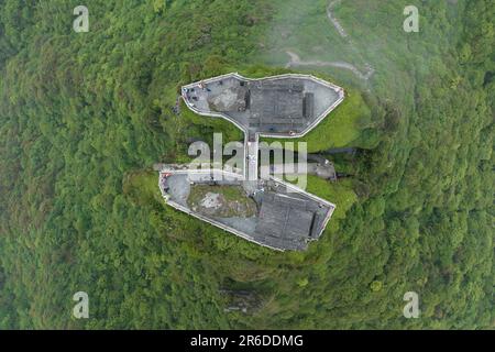 Blick aus der Vogelperspektive auf den Berg Fanjingshan in Guizhou - China Stockfoto