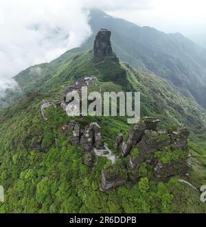 Blick aus der Vogelperspektive auf den Berg Fanjingshan in Guizhou - China Stockfoto