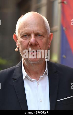 Köln, Deutschland. 07. Juni 2023. Der Publizist und Trendforscher Matthias Horx spricht auf dem Podium von Phil.Cologne, dem internationalen Festival für Philosophie Credit: Horst Galuschka/dpa/Alamy Live News Stockfoto