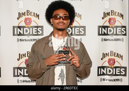 Toronto, Kanada. Am 8. Juni 2023 posiert Dylan Sinclair, Gewinner des R&B Artist/Group oder Duo of the Year, auf der alljährlichen Jim Beam INDIES 22. während der Canadian Music Week 2023 in Toronto. Dominic Chan/EXimages/CMW Stockfoto