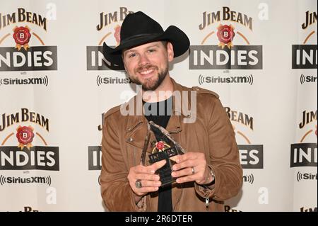 Toronto, Kanada. 8. Juni 2023. Brett Kissel, Gewinner des Country Artist/Group oder Duo of the Year, posiert während der Canadian Music Week 2023 in Toronto auf der alljährlichen Jim Beam INDIES 22. zum Fotografieren. Dominic Chan/EXimages/CMW Stockfoto