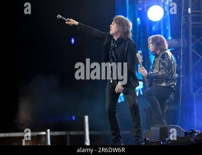 Joey Tempest und John Norum aus Europa treten am 8. Juni 2023 live auf der Rock Stage beim Sweden Rock Festival auf. Foto: Fredrik Sandberg / TT / Code 10080 Stockfoto