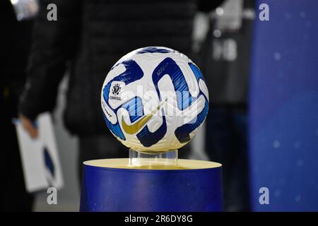 Bogota, Kolumbien. 08. Juni 2023. Der offizielle conmebol Sudamericana-Ball während des Peru's Universitario (0) V. Kolumbiens Santa Fe (2) Gruppenspiel der CONMEBOL Libertadores in Bogota, Kolumbien 9. Juni 2023. Foto: Cristian Bayona/Long Visual Press Credit: Long Visual Press/Alamy Live News Stockfoto