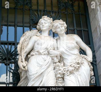 Marmorskulptur „The Virile Age“ von André-Joseph Allar, El Palacio de Belles Artes, Palast der Schönen Künste, Mexiko-Stadt, Mexiko Stockfoto