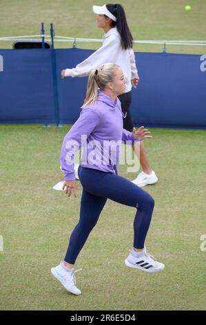 Katie Swan (GBR) im Warm-up-Bereich der Spieler bei der Surbiton Trophy, London, 6. Juni 2023 Stockfoto