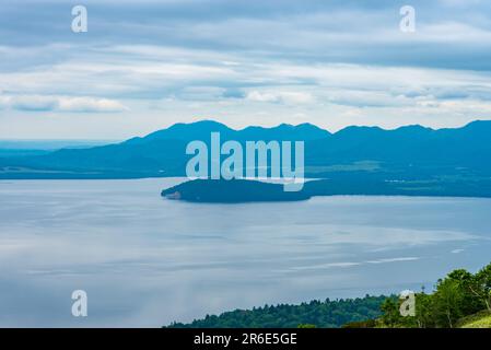 Wakoto-Halbinsel, auf der südlichen Seite des Kussharo-Sees. Akan Mashu National Park, Hokkaido, Japan Stockfoto