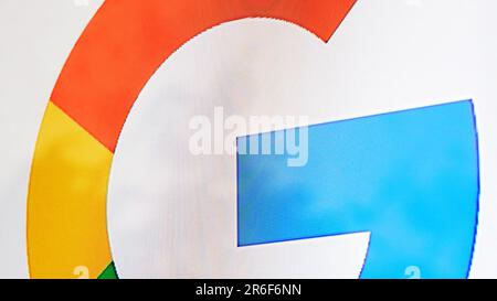 New York, USA - 31.05.2023: Logo des Google-Technologieunternehmens auf dem Bildschirm. Editorial. Stockfoto