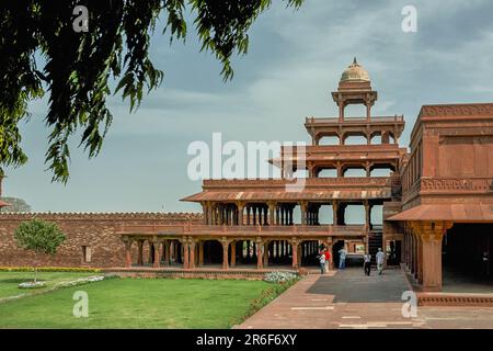 03 09 2007 Vintage Panch Mahal Fatehpur Sikri Buland Darwaza eine klassische rote Sandsteinarchitektur des mittelalterlichen Indiens Uttar Pradesh Indien.Asien. Stockfoto