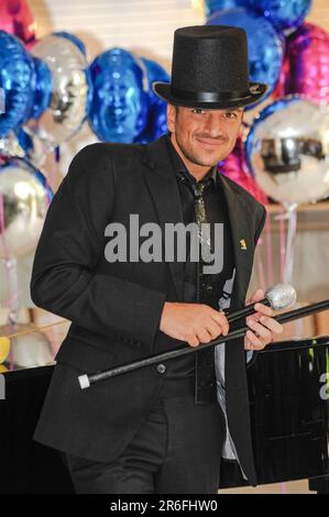 Peter Andre feiert die Veröffentlichung von „BBC Children in Need POP Goes the Musical“ in den Kensington Roof Gardens. Kredit: Euan Cherry Stockfoto