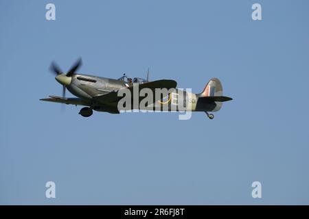 Vickers Supermarine Spitfire VC, AR501, G-AWII, Shuttleworth Collection, Old Warden, Biggleswade, Bedford, England, Stockfoto