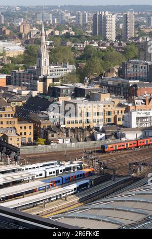 Der Bahnhof Waterloo, auch als London Waterloo bekannt, ist ein zentraler Endpunkt des britischen National Rail-Netzes in der Gegend von Waterloo Stockfoto