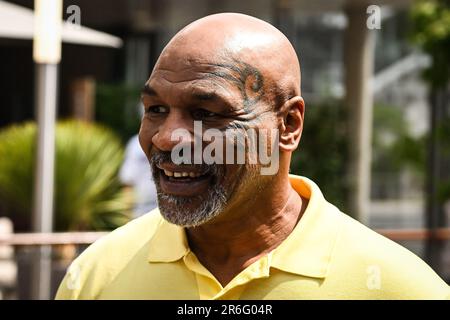 Paris, Frankreich. 09. Juni 2023. Mike TYSON am 13. Tag des Grand-Slam-Tennisturniers Roland-Garros 2023 am 09. Juni 2023 im Roland-Garros-Stadion in Paris, Frankreich - Foto: Matthieu Mirville/DPPI/LiveMedia Credit: Independent Photo Agency/Alamy Live News Stockfoto