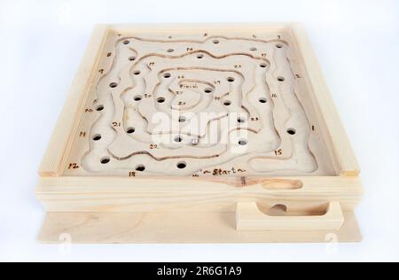 Ein Holzlabyrinth-Spiel Stockfoto