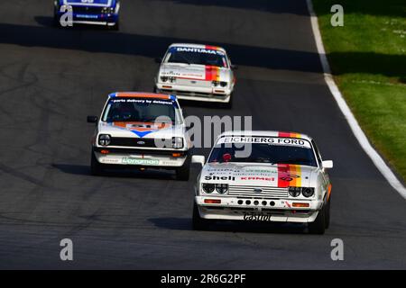 Mark Thomas, Ford Capri, HRDC „Gerry Marshall“ Trophy Series, über 30 Autos auf dem Spielfeld für ein fünfundvierzig Minuten dauerndes Rennen mit zwei Fahrern vor den 1980ern Stockfoto