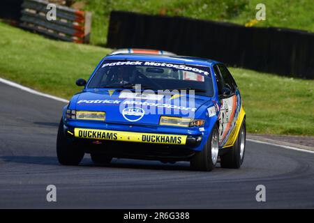 Mike Whitaker SNR, Patrick Motorsport Rover SD1, HRDC „Gerry Marshall“ Trophy Series, über 30 Autos auf dem Spielfeld für ein 45-minütiges Rennen mit zwei Fahrern Stockfoto