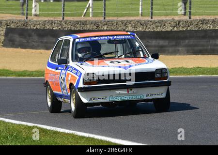 Ben Colburn, Richard Colburn, Ford Fiesta, HRDC „Gerry Marshall“ Trophy Series, über 30 Autos auf dem Spielfeld für ein fünfundvierzig-Minuten-Rennen mit zwei Fahrern Stockfoto