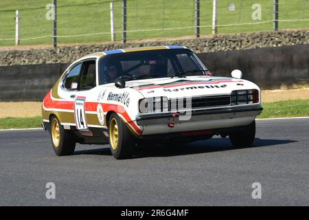 John Spiers, Nigel Greensall, Ford Capri Hermetite, HRDC „Gerry Marshall“ Trophy Series, über 30 Autos auf dem Spielfeld für einen 45-minütigen Fahrer Stockfoto