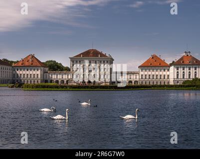 Schlosspark Nymphenburg in München im Sommer. Stockfoto