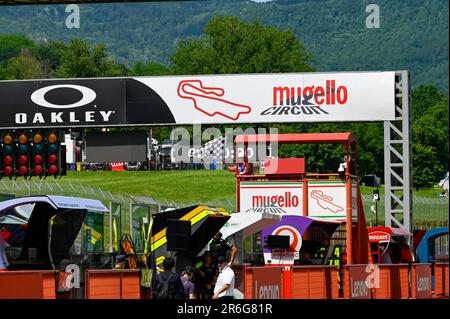 Mugello, Italien. 09. Juni 2023. Eine allgemeine Ansicht der internationalen Rennstrecke Mugello während der Free Practice MotoGP Grand Prix von Italien, MotoGP World Championship in Mugello, Italien, Juni 09 2023 Gutschrift: Independent Photo Agency/Alamy Live News Stockfoto