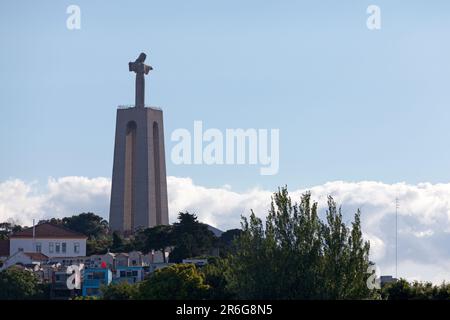 Das Heiligtum Christi des Königs (Portugiesisch: Santuário de Cristo Rei) ist ein dem Heiligsten Herzen Jesu Christi gewidmetes, katholischen Denkmal und Schrein Stockfoto