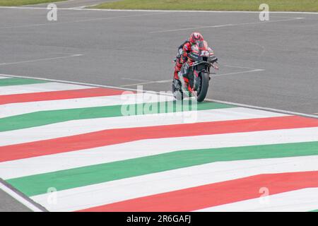 9. Juni 2023; Autodromo Internazionale del Mugello, Scarperia e San Piero, Florenz, Italien; 2023. Italienischer MotoGP-Trainingstag; Maverick Vinales/Aprilia Racing Credit: Action Plus Sports Images/Alamy Live News Stockfoto