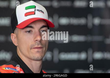 9. Juni 2023; Autodromo Internazionale del Mugello, Scarperia e San Piero, Florenz, Italien; 2023. Italienischer MotoGP-Trainingstag; Maverick VI&#XF1;Ales Aprilia Racing Credit: Action Plus Sports Images/Alamy Live News Stockfoto