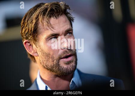 Berlin, Deutschland. 09. Juni 2023. Chris Hemsworth, Schauspieler, kommt zu einer Sondervorführung des Films „Tyler Rake: Extract 2". Der Aktionsfilm „Tyler Rake: Extract 2“ wird ab 16. Juni 2023 über Netflix veröffentlicht. Kredit: Fabian Sommer/dpa/Alamy Live News Stockfoto