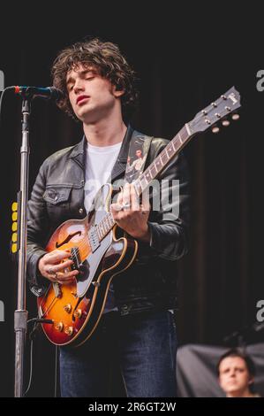 Irish Indie Upstarts Inhaler Support Sam Fender in St. James' Park in Newcastle upon Tyne, Großbritannien. 9. Juni 2023. Kredit: Thomas Jackson/Alamy Live News Stockfoto