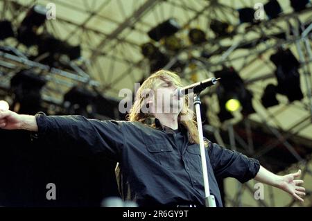 Mailand Monza Italien 2000-06-10 : Hansi Kürsch Sänger der Dämonen und Zauberer bei den Göttern des Metalls im Brianteo Stadion Stockfoto