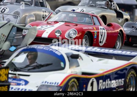 Le Mans, Frankreich. 09. Juni 2023. Ferrari 250 LM mit Jochen Rindt und Masten Gregory, Gewinner von Le Mans 1965 The Legends of the Race während der 24 Stunden von Le Mans 2023 auf dem Circuit des 24 Heures du Mans am 9. Juni 2023 in Le Mans, Frankreich – Foto Julien Delfosse/DPPI Gutschrift: DPPI Media/Alamy Live News Stockfoto