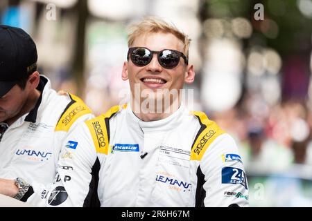 Le Mans, Frankreich. 09. Juni 2023. Während der Fahrerparade der 24 Stunden von Le Mans 2023 im Stadtzentrum von Le Mans am 9. Juni 2023 in Le Mans, Frankreich - Foto Joao Filipe/DPPI Credit: DPPI Media/Alamy Live News Stockfoto