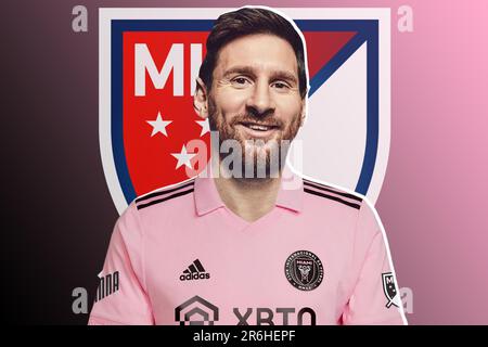 Lionel Messi mit dem Inter-Miami-Shirt und dem MLS-Schild im Hintergrund Stockfoto