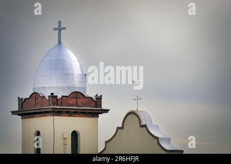 Die Kuppel der Ysleta Mission, die älteste durchgehend betriebene Gemeinde in Texas, in El Paso. Stockfoto