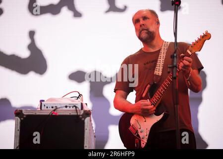 Porto, Portugal. 09. Juni 2023. Doug Martsch von der American Indie Rockband, gebaut für Spill, tritt auf der Bühne im Primavera Sound in Porto auf. Kredit: SOPA Images Limited/Alamy Live News Stockfoto